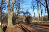 Park w stylu angielskim obok zamku w Pszczynie