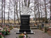 Grobowiec płk. Zdzisława Jabłońskiego, ukochanego chłopca Piułsudzkiego.