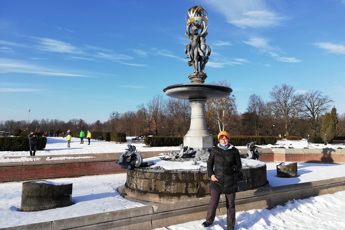 Park w Świerklańcu z rzeźbami Emmanuela Fremieta.