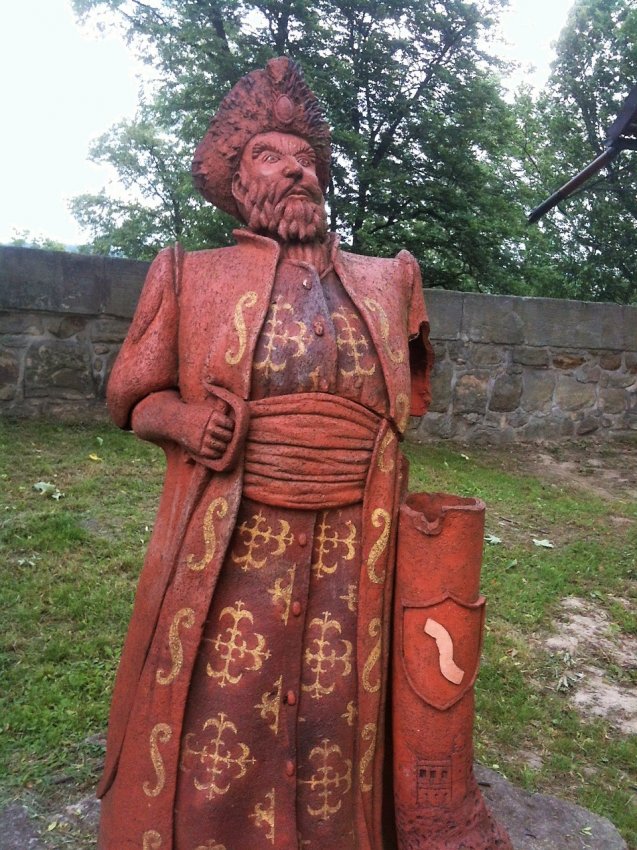 Hetman trzyma się mocno.